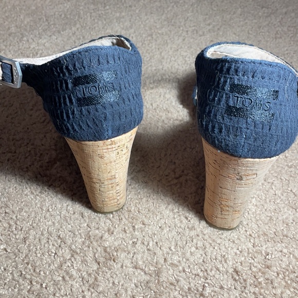 EUC Toms wedges - Picture 7 of 8